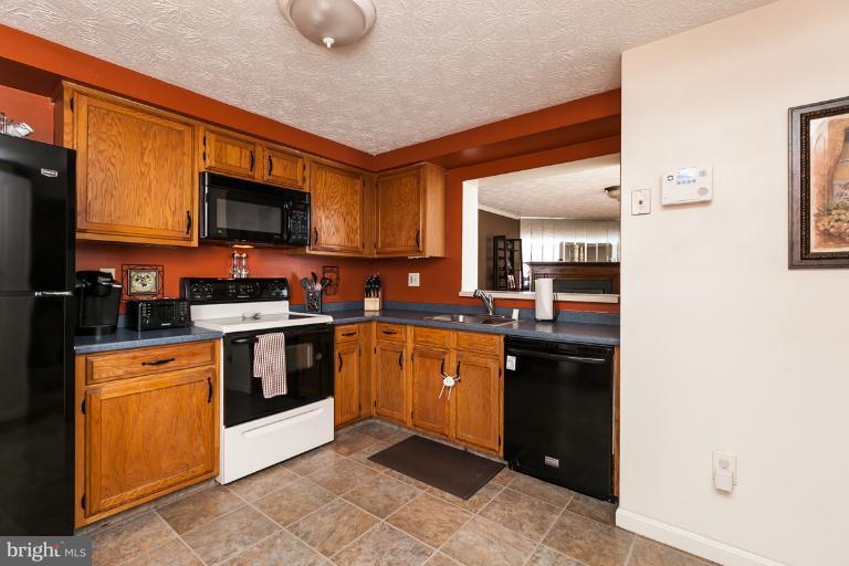 24 Hyacinth Road Baltimore, MD 21234 - Photo 24 of 25 Kitchen