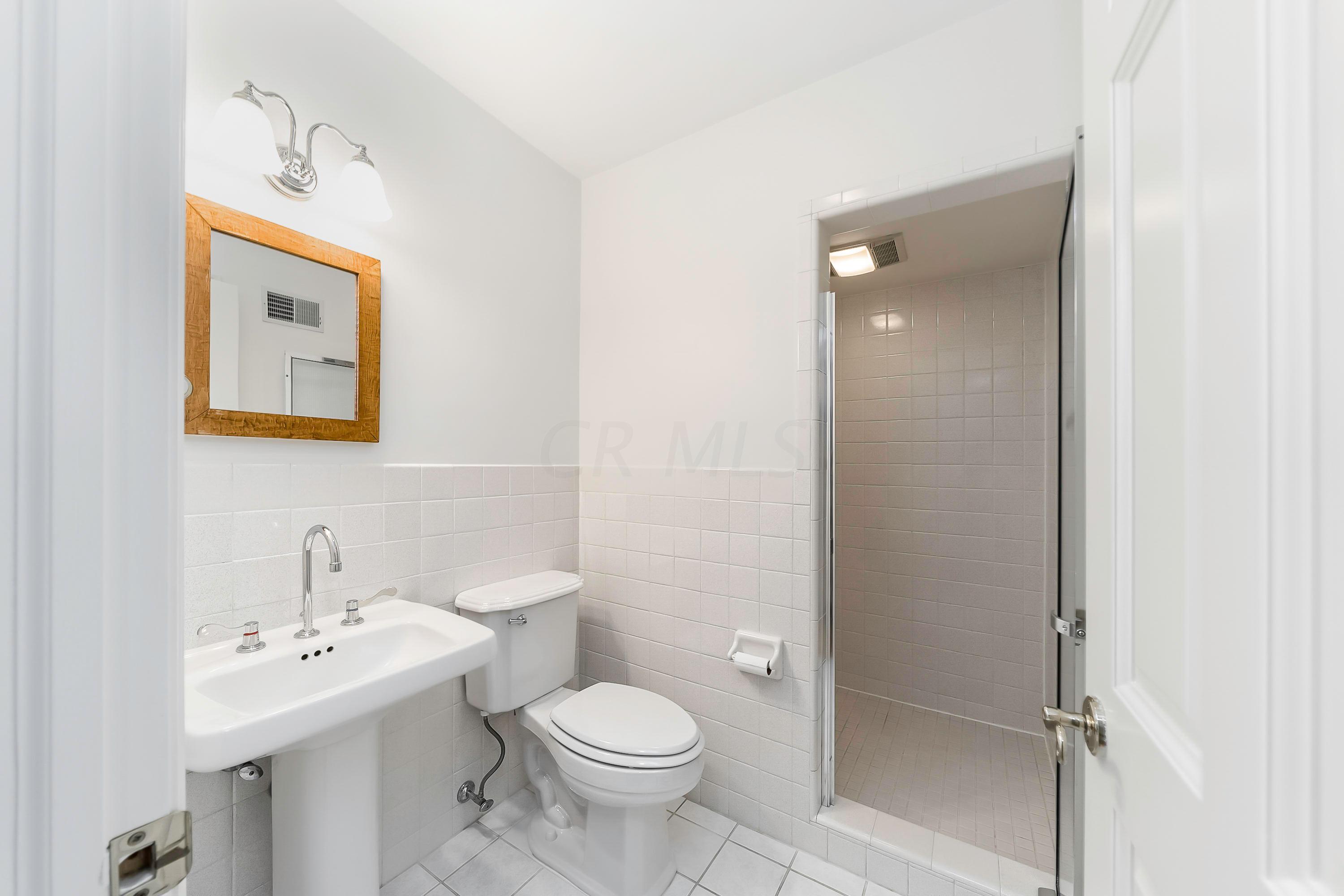 3170 Carisbrook Road Columbus, OH 43221 - Photo 36 of 50