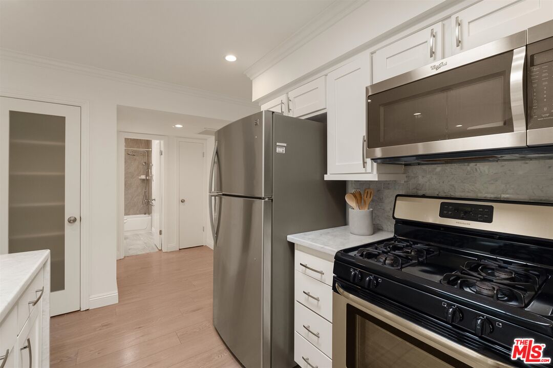 32136 Watergate Road Westlake Village, CA 91361 - Photo 18 of 31