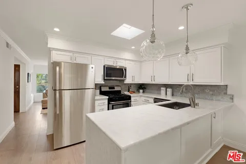 $845,000 | 32136 Watergate Road, Westlake Village, CA 91361