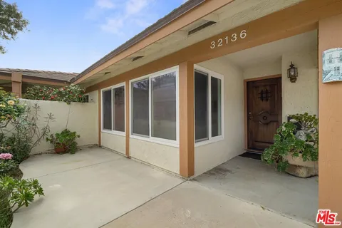 $845,000 | 32136 Watergate Road, Westlake Village, CA 91361