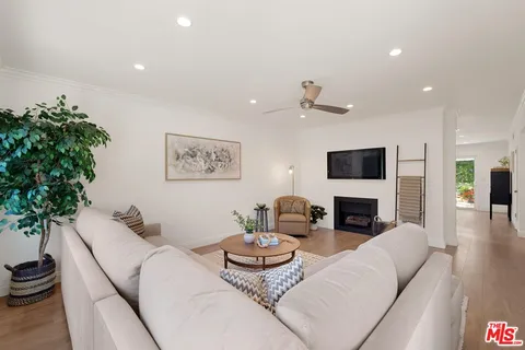 $845,000 | 32136 Watergate Road, Westlake Village, CA 91361