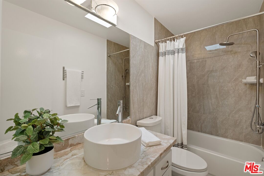 32136 Watergate Road Westlake Village, CA 91361 - Photo 9 of 31