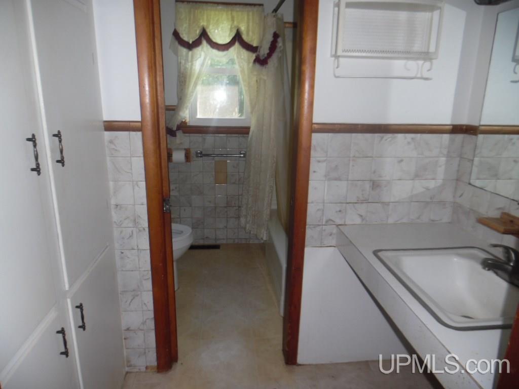 4955 12th Road Escanaba, MI 49829 - Photo 19 of 27