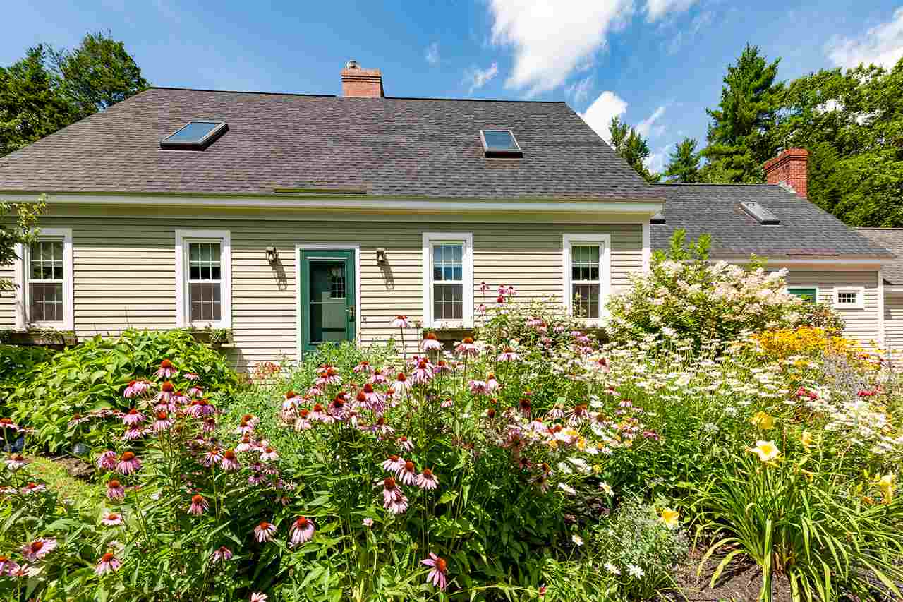 313 Brixham Road Eliot, ME 03903 - Photo 3 of 33 Gallery Image 3