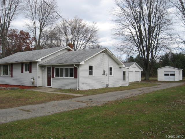 9108 North Seymour Road Flushing, MI 48433 - Photo 2 of 25 IMG_2993.jpg