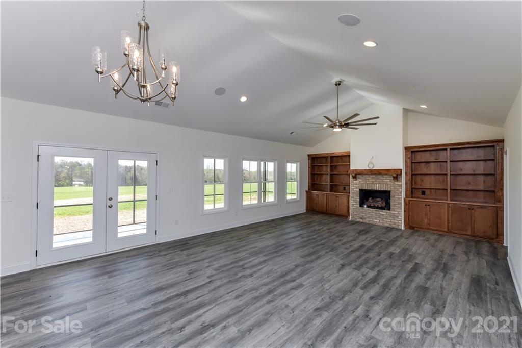 4113 Joe Crouse Road Maiden, NC 28650 - Photo 8 of 42 Gallery Image 8