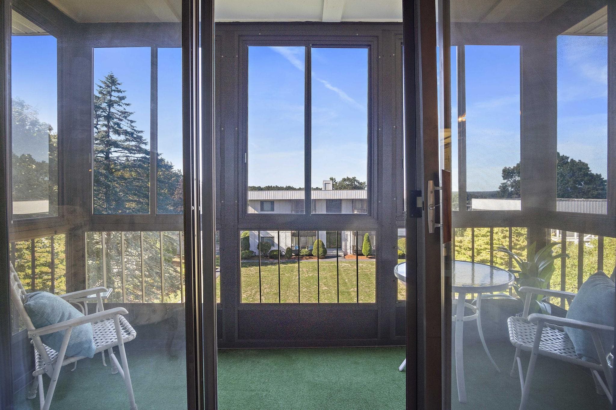 39 Spit Brook Road, Unit 46 Nashua, NH 03060 - Photo 12 of 41