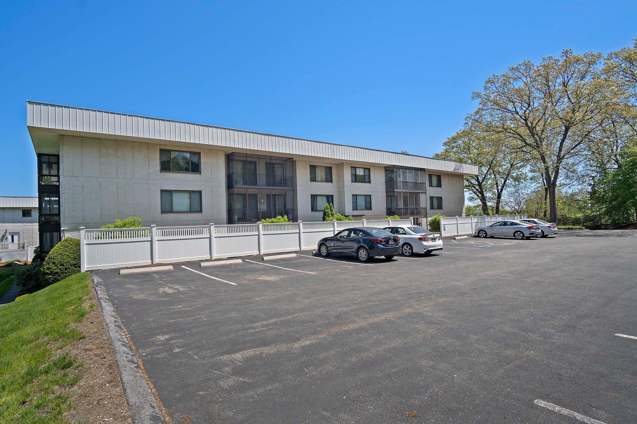 39 Spit Brook Road, Unit 46 Nashua, NH 03060 - Photo 35 of 41