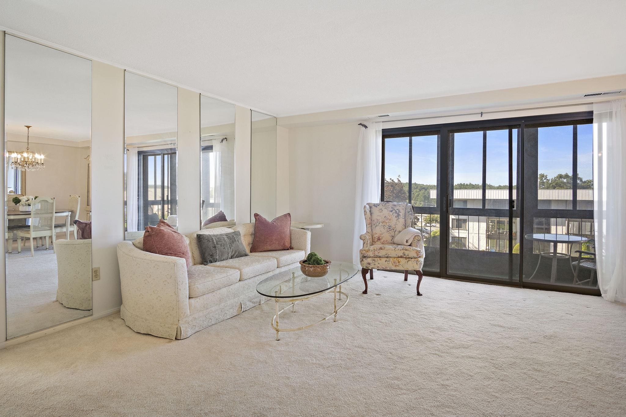 39 Spit Brook Road, Unit 46 Nashua, NH 03060 - Photo 8 of 41