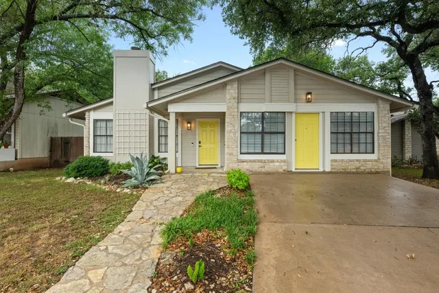 $2,595 | 8406 Copano Drive, Austin, TX 78749