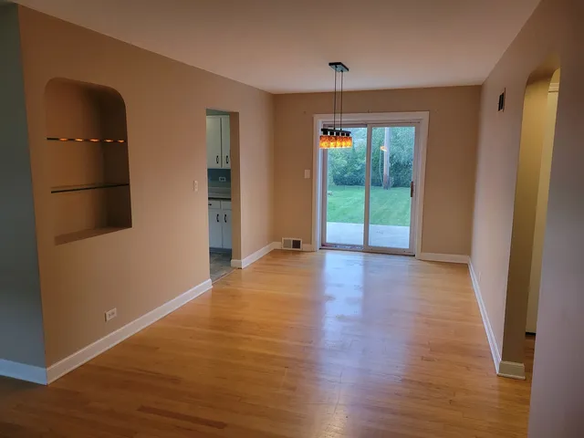 $204,000 | 8918 Parkside Avenue, Morton Grove, IL 60053