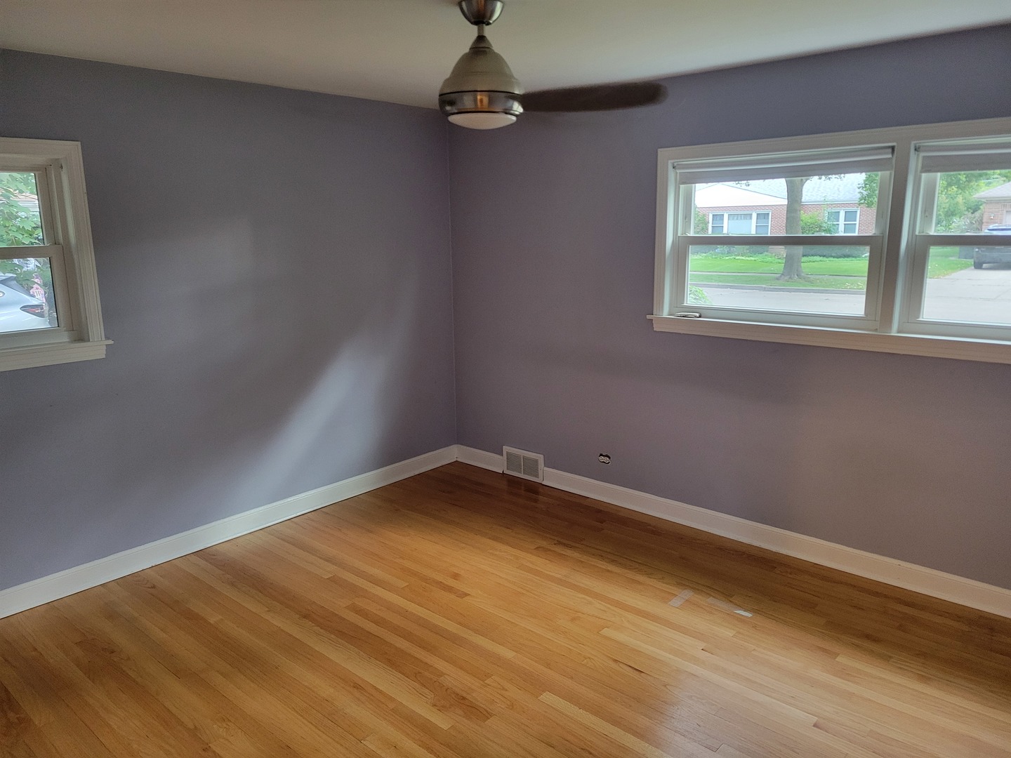 8918 Parkside Avenue Morton Grove, IL 60053 - Photo 23 of 36 an empty room with a window