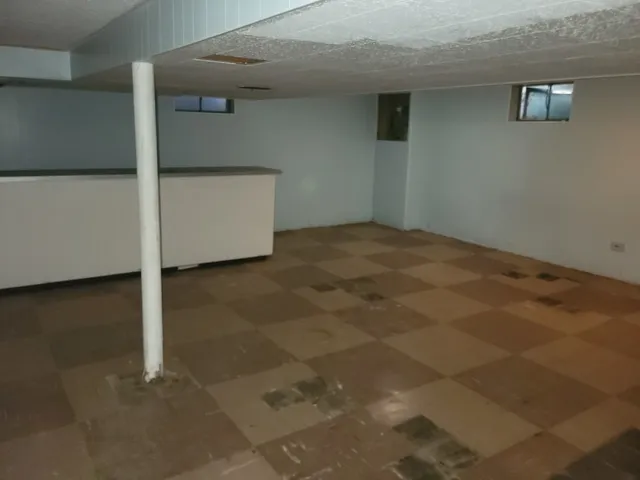 $204,000 | 8918 Parkside Avenue, Morton Grove, IL 60053