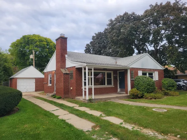 $204,000 | 8918 Parkside Avenue, Morton Grove, IL 60053