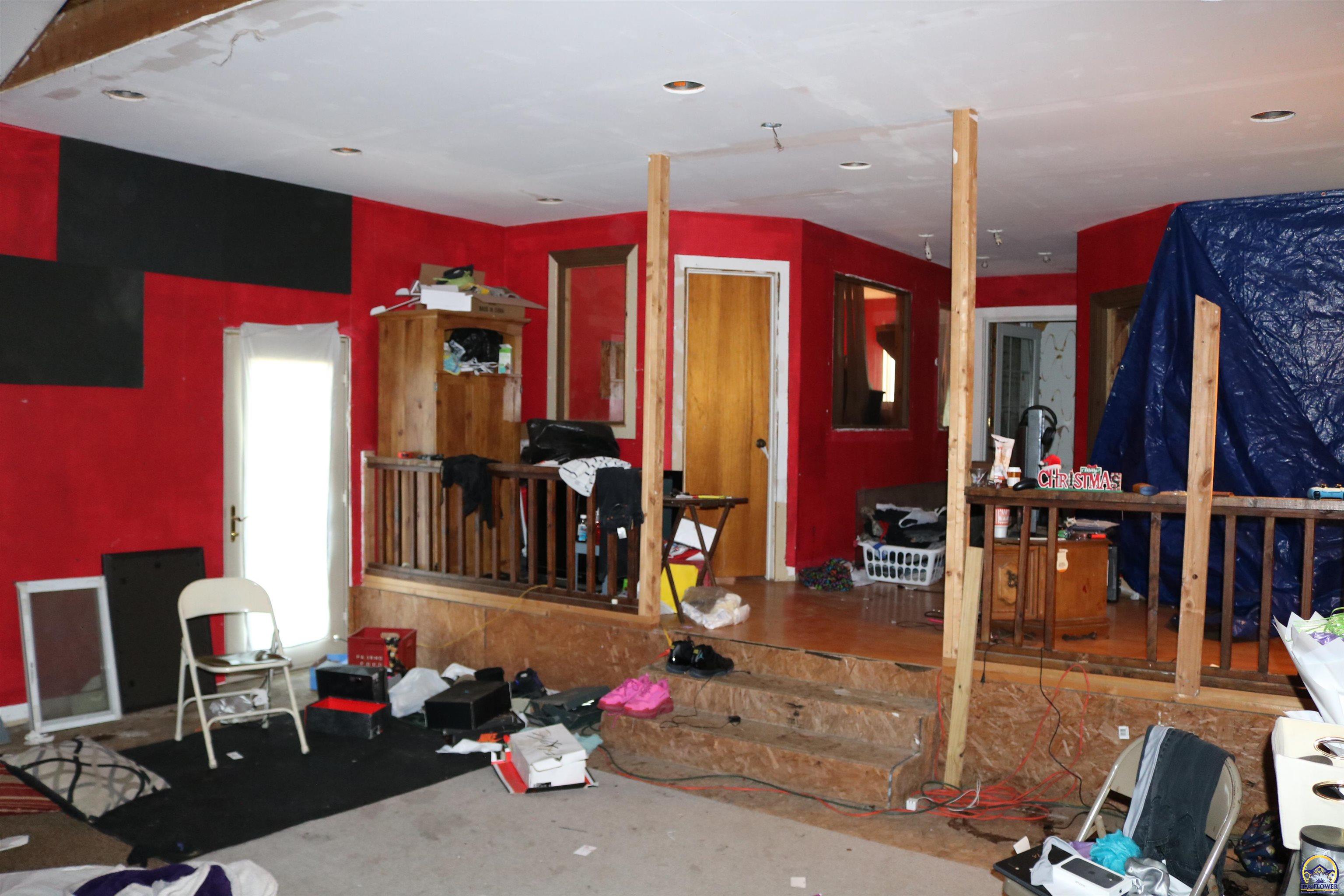 412 Northeast Chester Avenue Topeka, KS 66616 - Photo 17 of 41