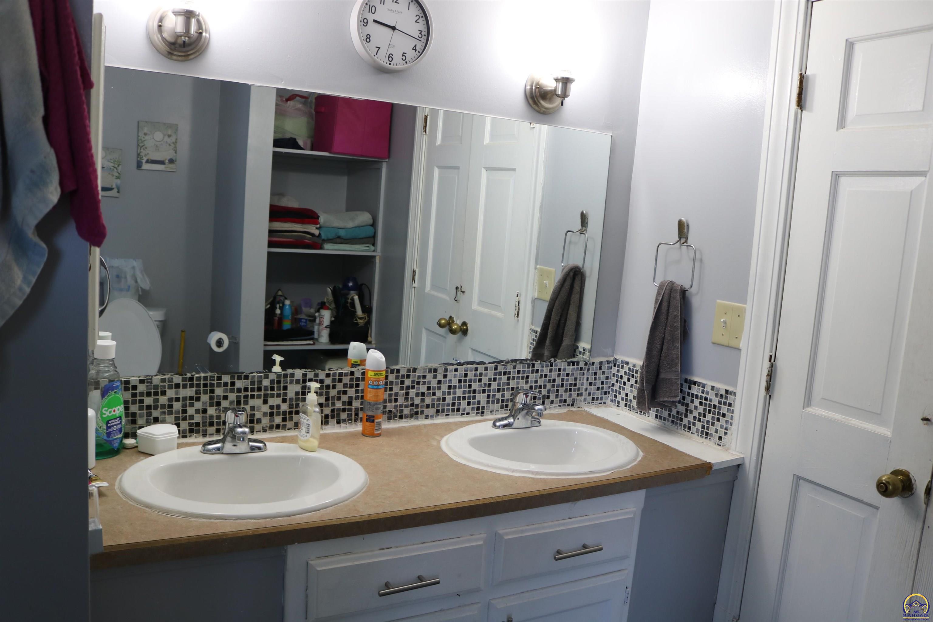 412 Northeast Chester Avenue Topeka, KS 66616 - Photo 37 of 41