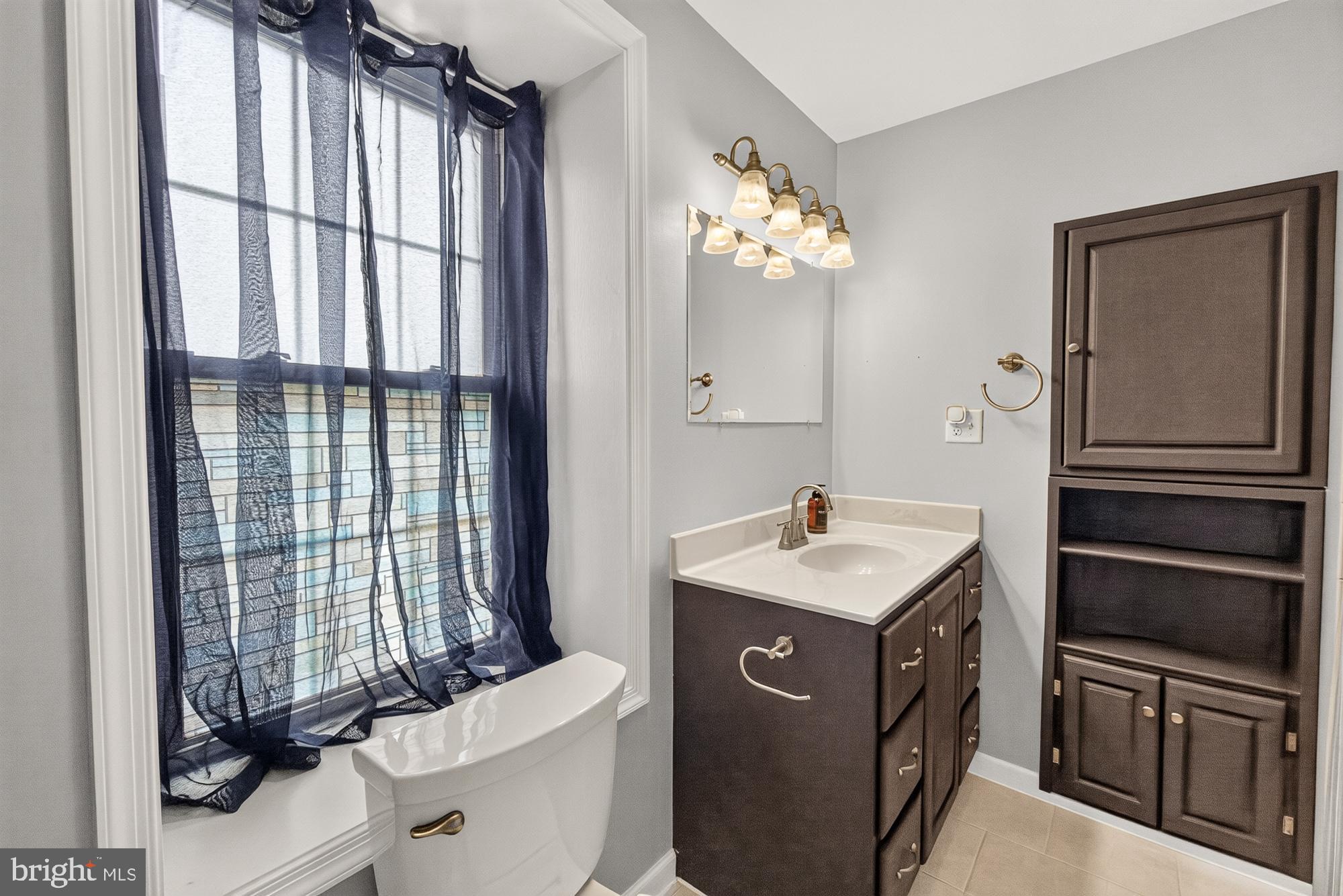 18854 Sandy Hook Road Knoxville, MD 21758 - Photo 25 of 59 Primary bathroom