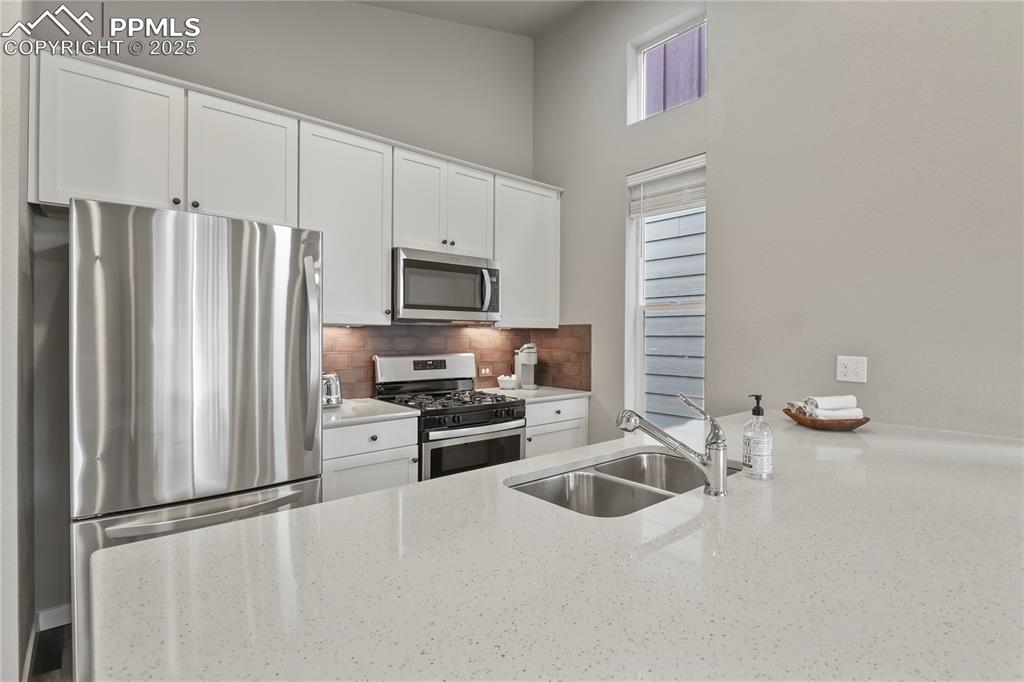 1344 Sunshine Valley Way Colorado Springs, CO 80921 - Photo 15 of 37