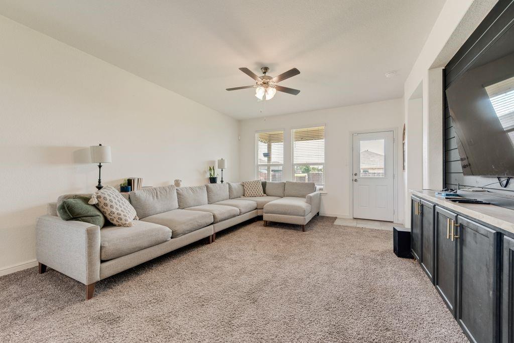 444 Windsail Lane Azle, TX 76020 - Photo 5 of 22