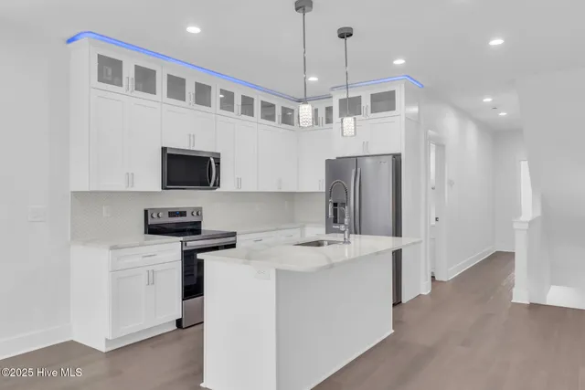 $790,000 | 1406 Swordfish Lane, Unit 1, Carolina Beach, NC 28428