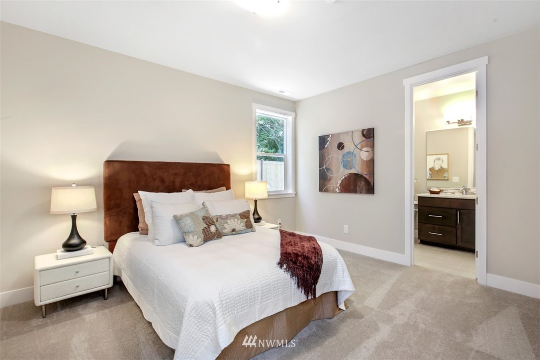 8638 184th Street Southwest Edmonds, WA 98026 - Photo 12 of 25 Gallery Image 12