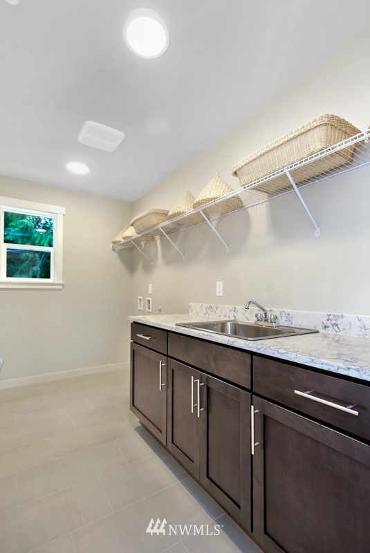 8638 184th Street Southwest Edmonds, WA 98026 - Photo 22 of 25 Gallery Image 22