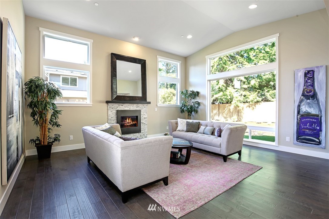 8638 184th Street Southwest Edmonds, WA 98026 - Photo 7 of 25 Gallery Image 7