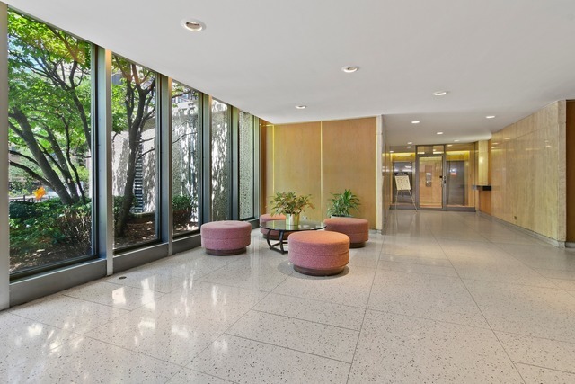 5701 North Sheridan Road, Unit 3H Chicago, IL 60660 - Photo 3 of 15