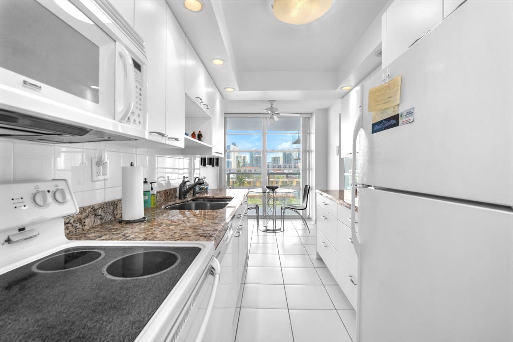 230 174th Street, Unit 901 Sunny Isles Beach, FL 33160 - Photo 11 of 38