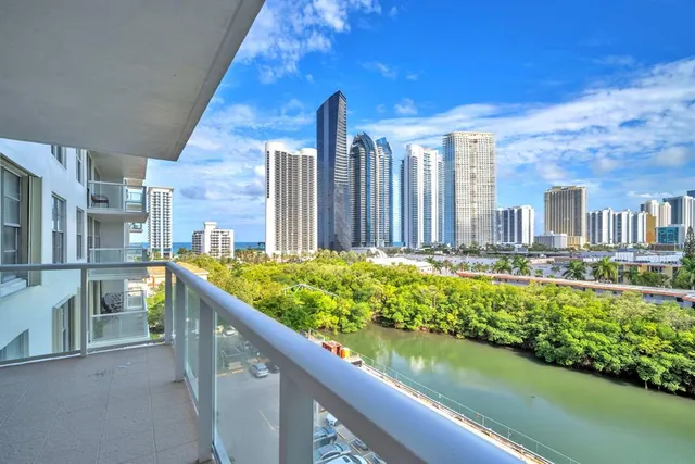 $2,450 | 230 174th Street, Unit 901, Sunny Isles Beach, FL 33160