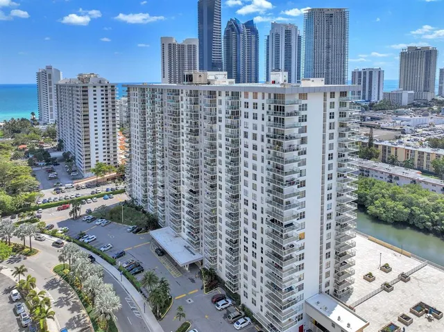 $2,450 | 230 174th Street, Unit 901, Sunny Isles Beach, FL 33160