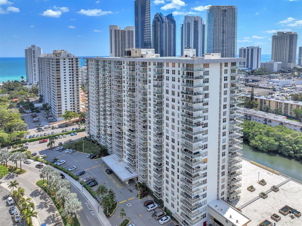 230 174th Street, Unit 901 Sunny Isles Beach, FL 33160 - Photo 18 of 38