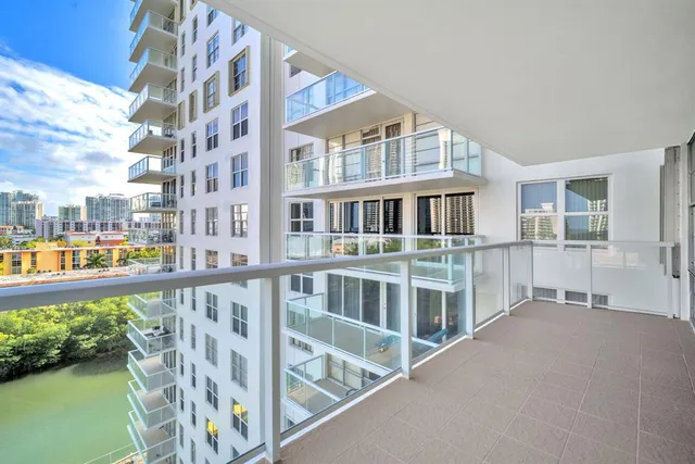 $2,450 | 230 174th Street, Unit 901, Sunny Isles Beach, FL 33160