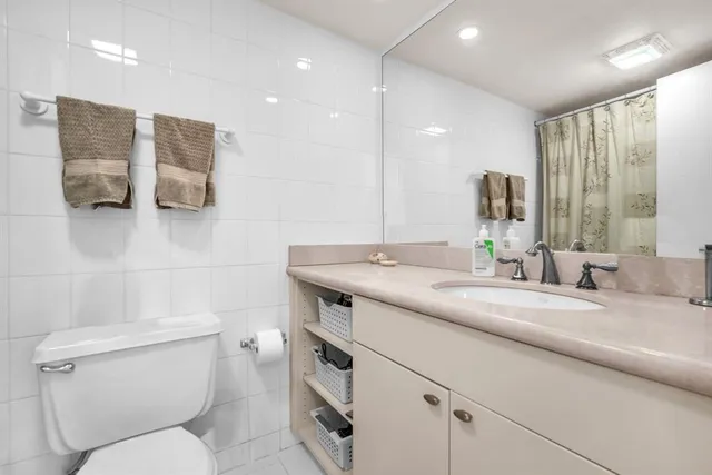 $2,450 | 230 174th Street, Unit 901, Sunny Isles Beach, FL 33160