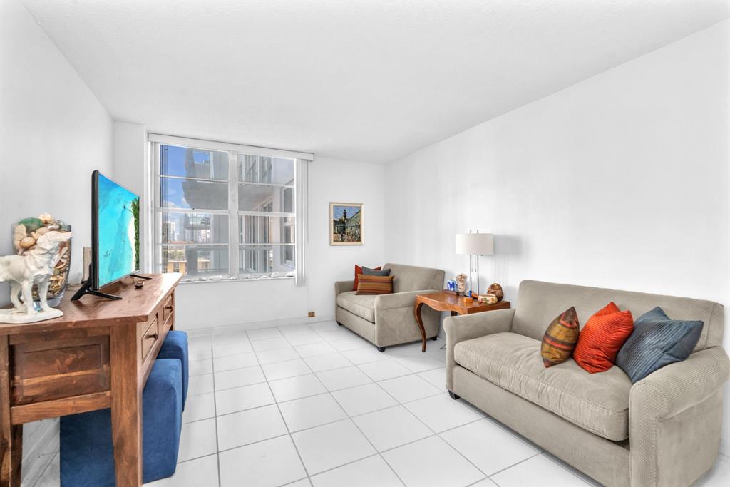 230 174th Street, Unit 901 Sunny Isles Beach, FL 33160 - Photo 28 of 38