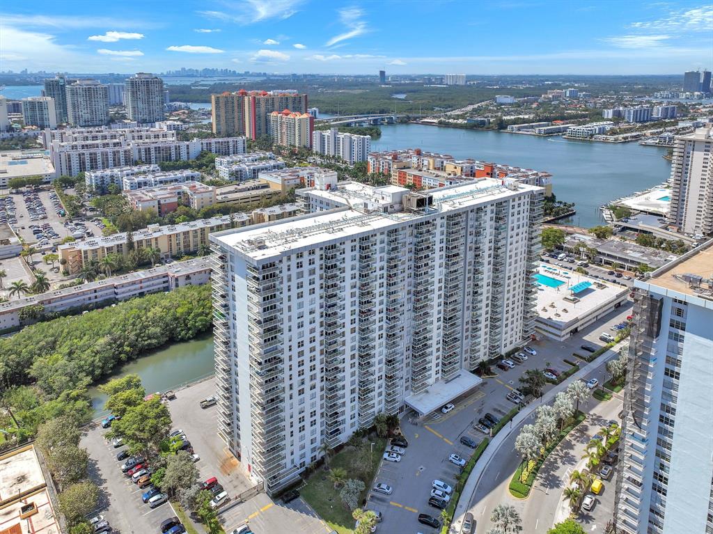 230 174th Street, Unit 901 Sunny Isles Beach, FL 33160 - Photo 33 of 38