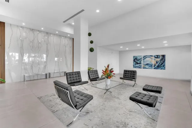 $2,450 | 230 174th Street, Unit 901, Sunny Isles Beach, FL 33160