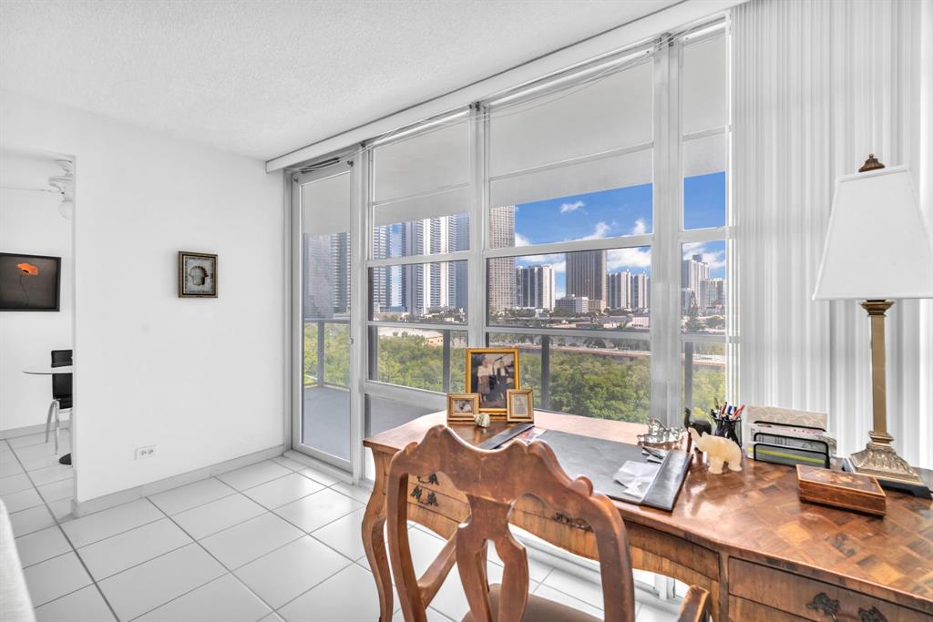 230 174th Street, Unit 901 Sunny Isles Beach, FL 33160 - Photo 10 of 38