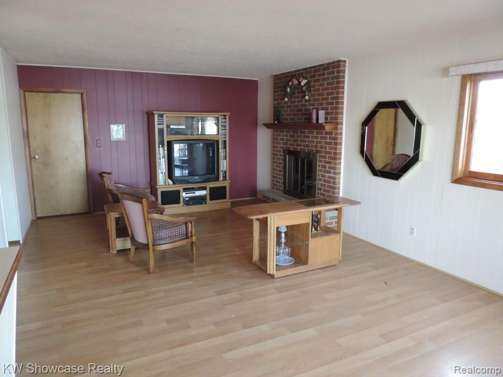 3888 Sleeth Road Commerce Township, MI 48382 - Photo 10 of 27