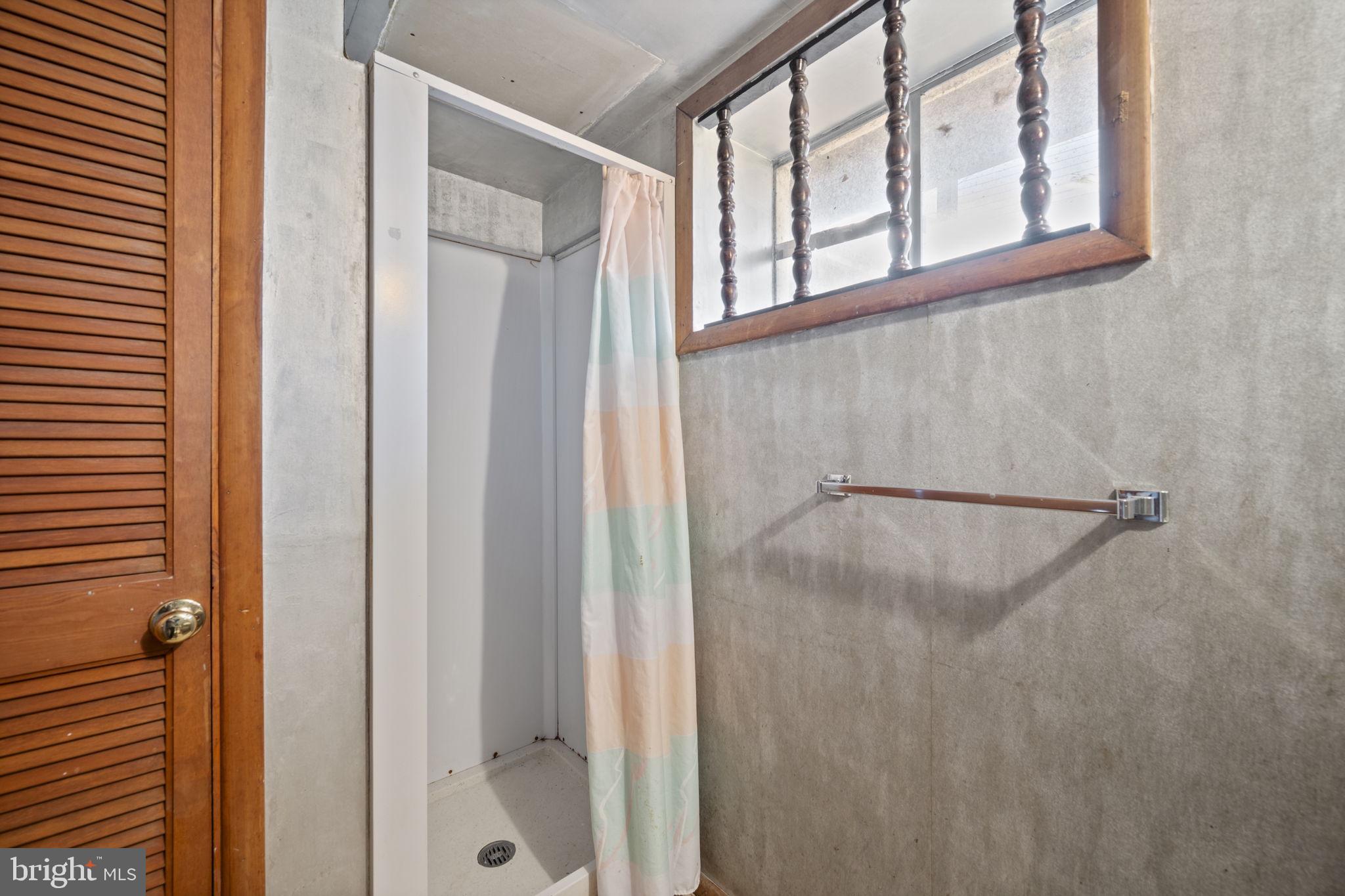 8604 Imperial Drive Laurel, MD 20708 - Photo 41 of 50 Bathroom 3