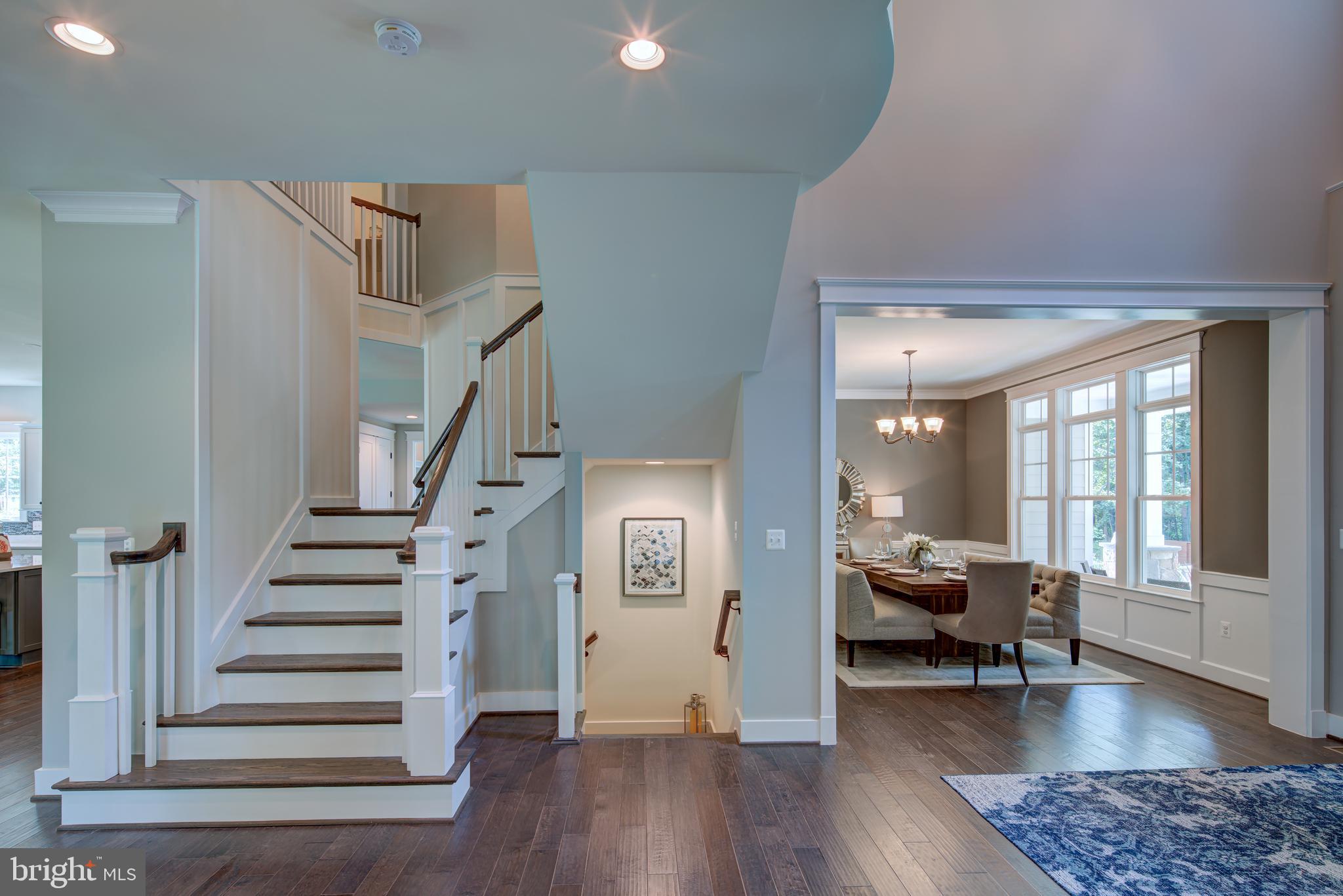 Open Foyer(previous model)