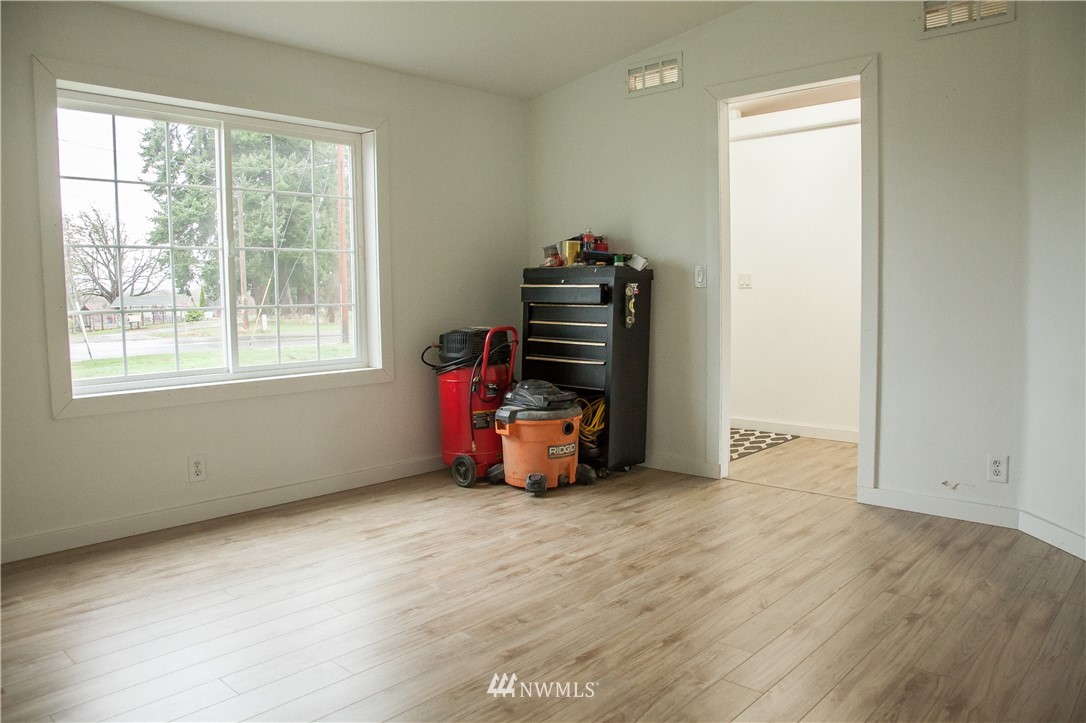 4302 Rural Avenue Bellingham, WA 98226 - Photo 14 of 23