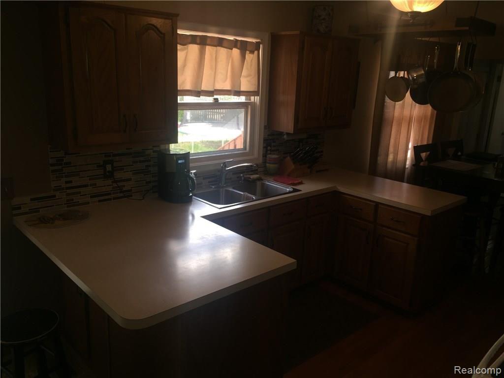 5141 Middleboro Road Grand Blanc, MI 48439 - Photo 28 of 55 IMG_1637.JPG