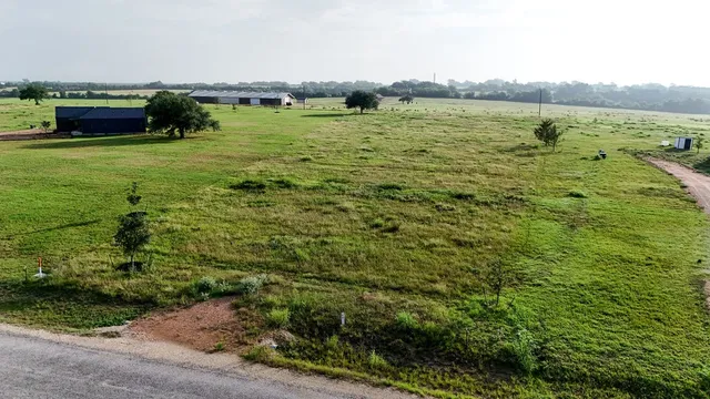 $599,000 | 334 Vineyard View Trail, Carmine, TX 78932