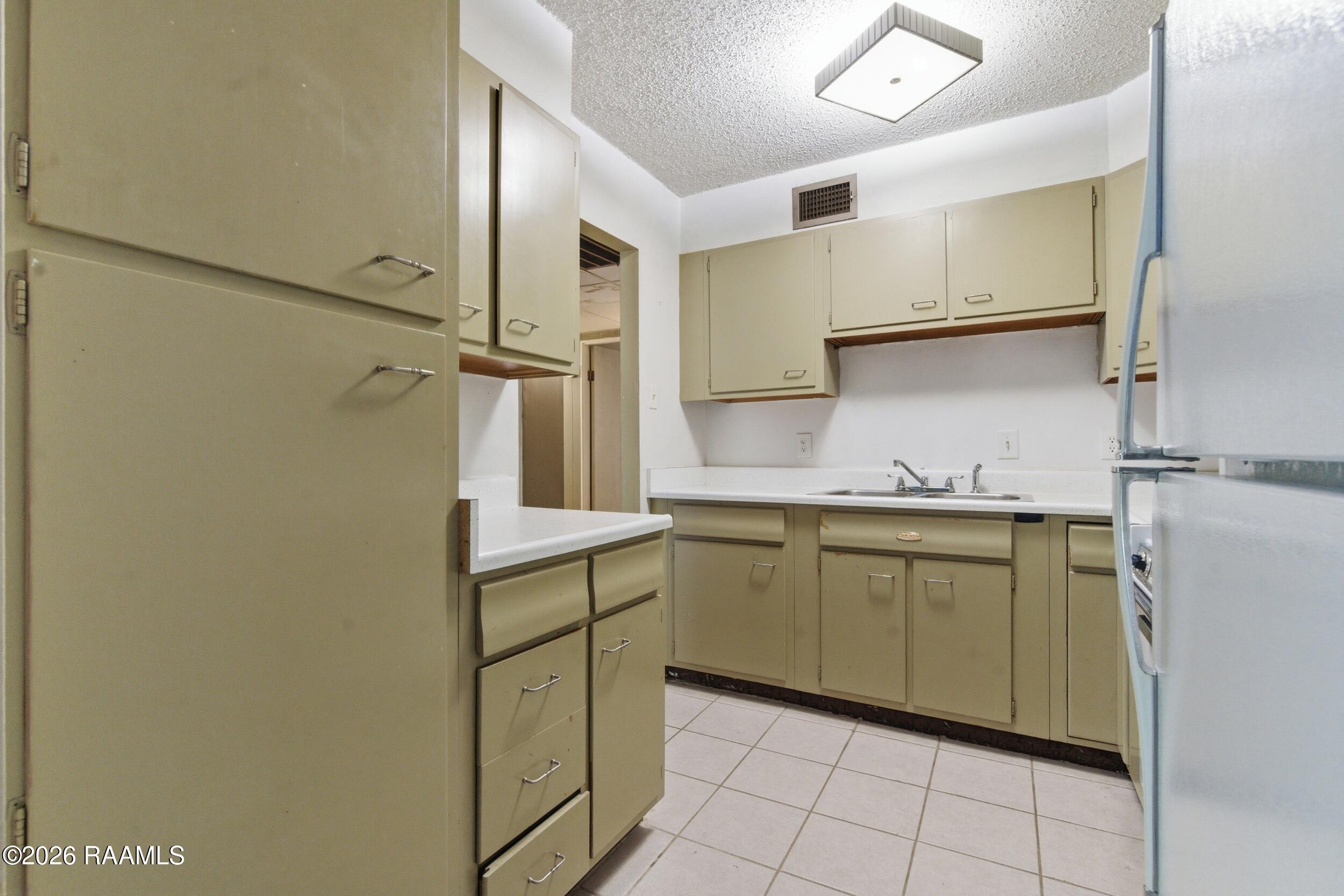 131 Butcher Street, Unit A Lafayette, LA 70503 - Photo 5 of 10 DSC00952