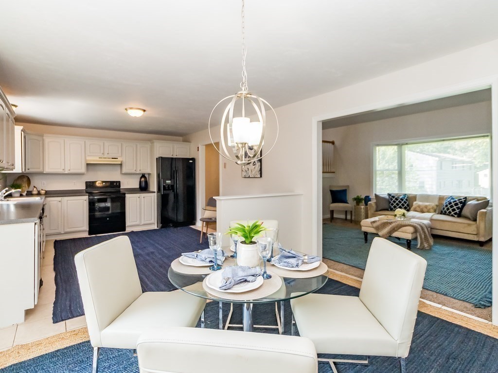 21 Burt Road Wilmington, MA 01887 - Photo 3 of 42 Gallery Image 3
