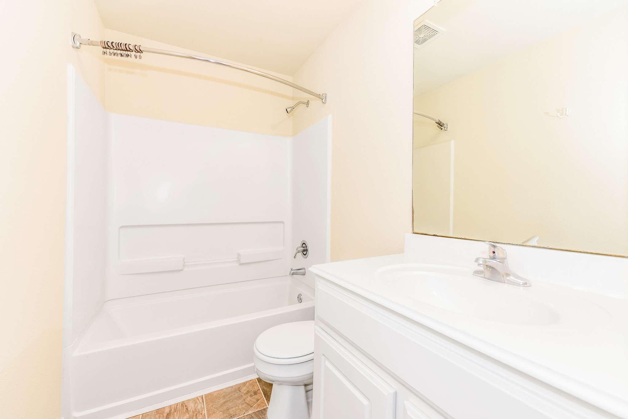 28854 Llano River Loop Spring, TX 77386 - Photo 16 of 19 Secondary Full Bathroom
