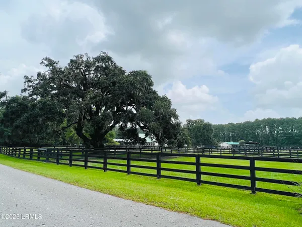 $1,395,000 | 40 Rose Dhu Creek Plantation, Bluffton, SC 29910
