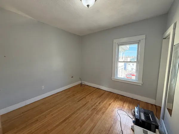 $2,200 | 1 East Park Terrace, Unit 3, Worcester, MA 01604